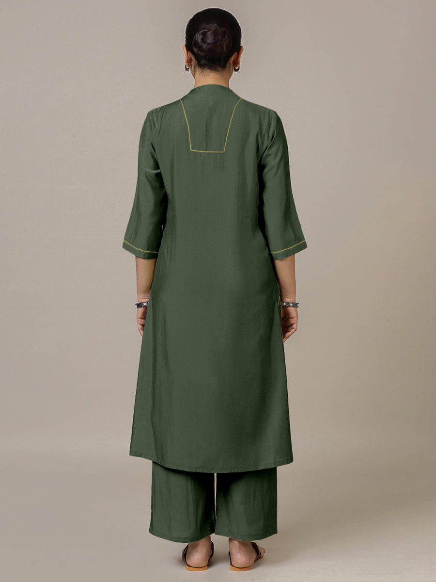 Paakhi x Rozaana Kurta, in Green Viscose, featuring three quarter sleeves and round neck with splitline (view 2).
