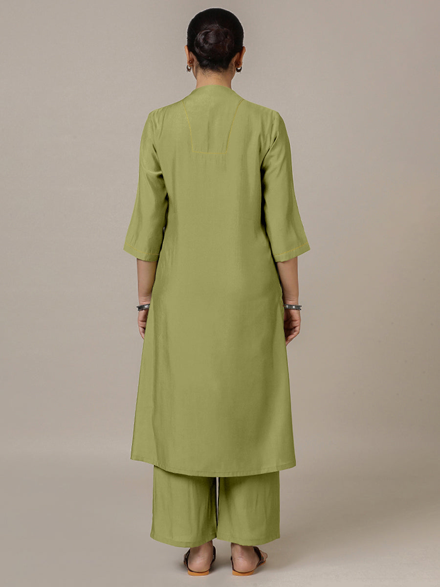 Paakhi x Rozaana Kurta, in Green Viscose, featuring three quarter sleeves and round neck with splitline (view 2).