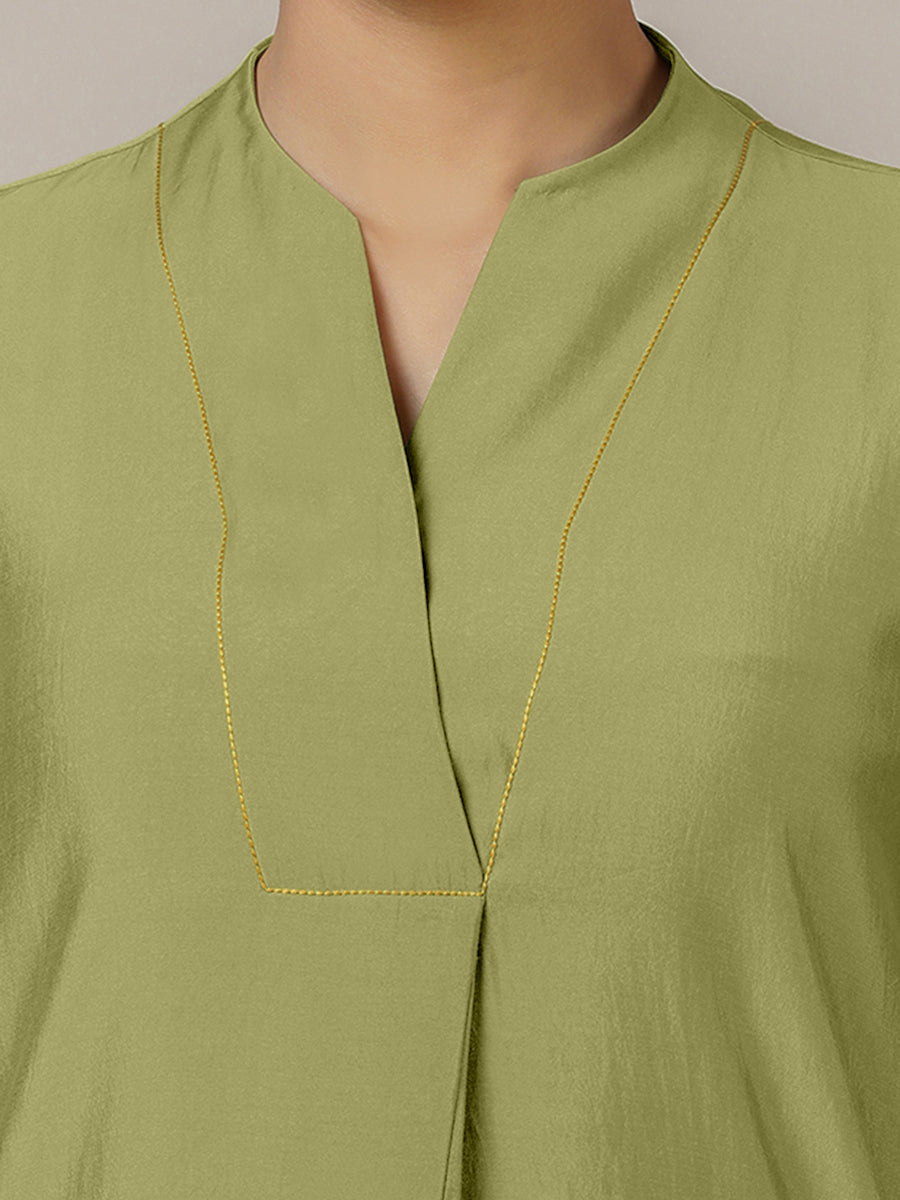 Paakhi x Rozaana Kurta, in Green Viscose, featuring three quarter sleeves and round neck with splitline (view 3).