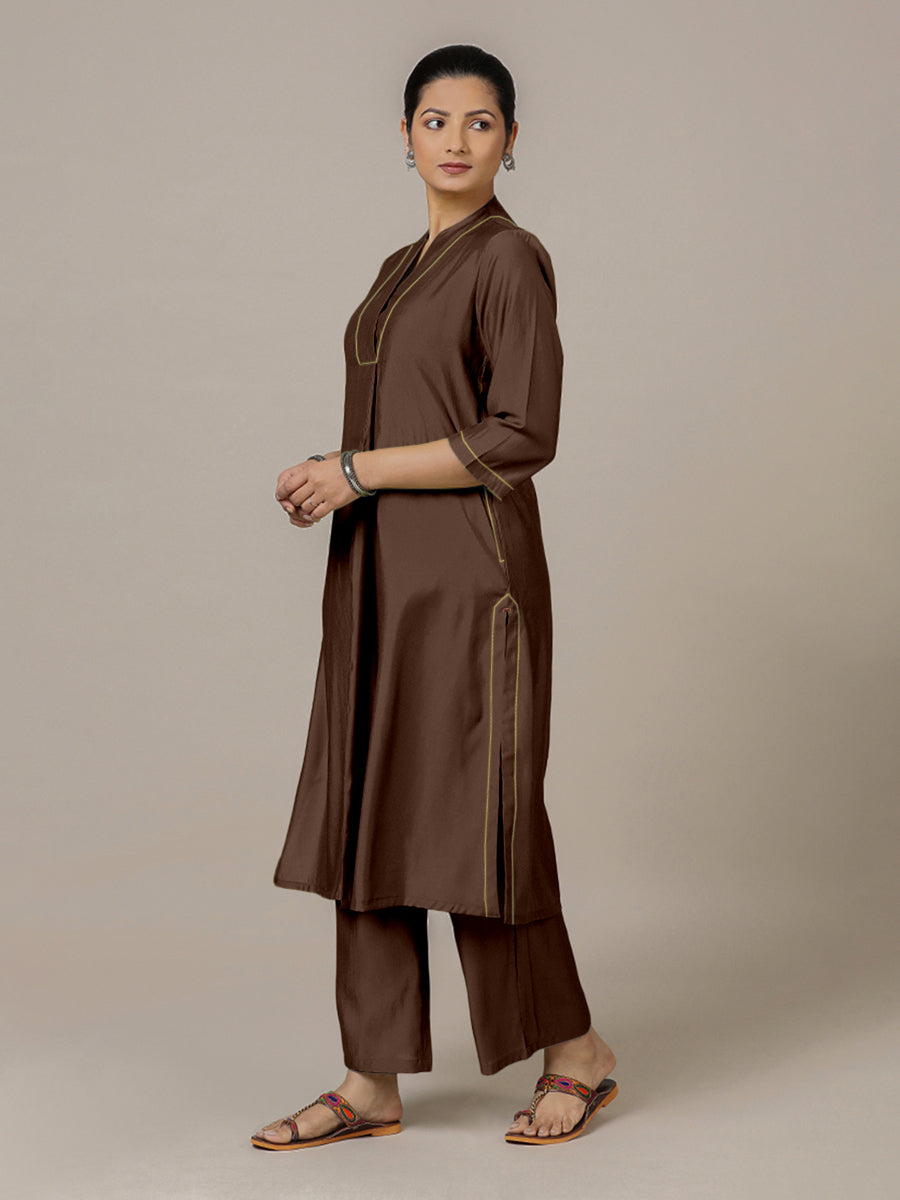 Paakhi x Rozaana Kurta, in Brown Viscose, featuring three quarter sleeves and round neck with splitline (view 7).