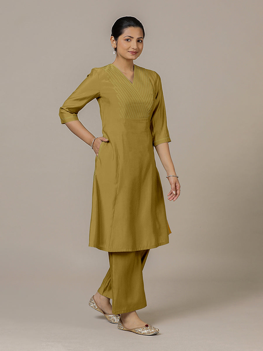 Piya x Rozaana Kurta, in Yellow Viscose, featuring three quarter sleeves and v-neckline, made for daily & work (view 7).