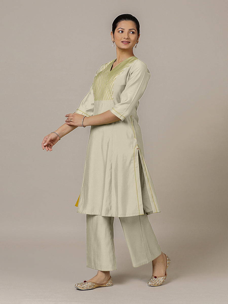 Piya x Rozaana Kurta, in Cream Viscose, featuring three quarter sleeves and v-neckline, made for daily & work (view 7).