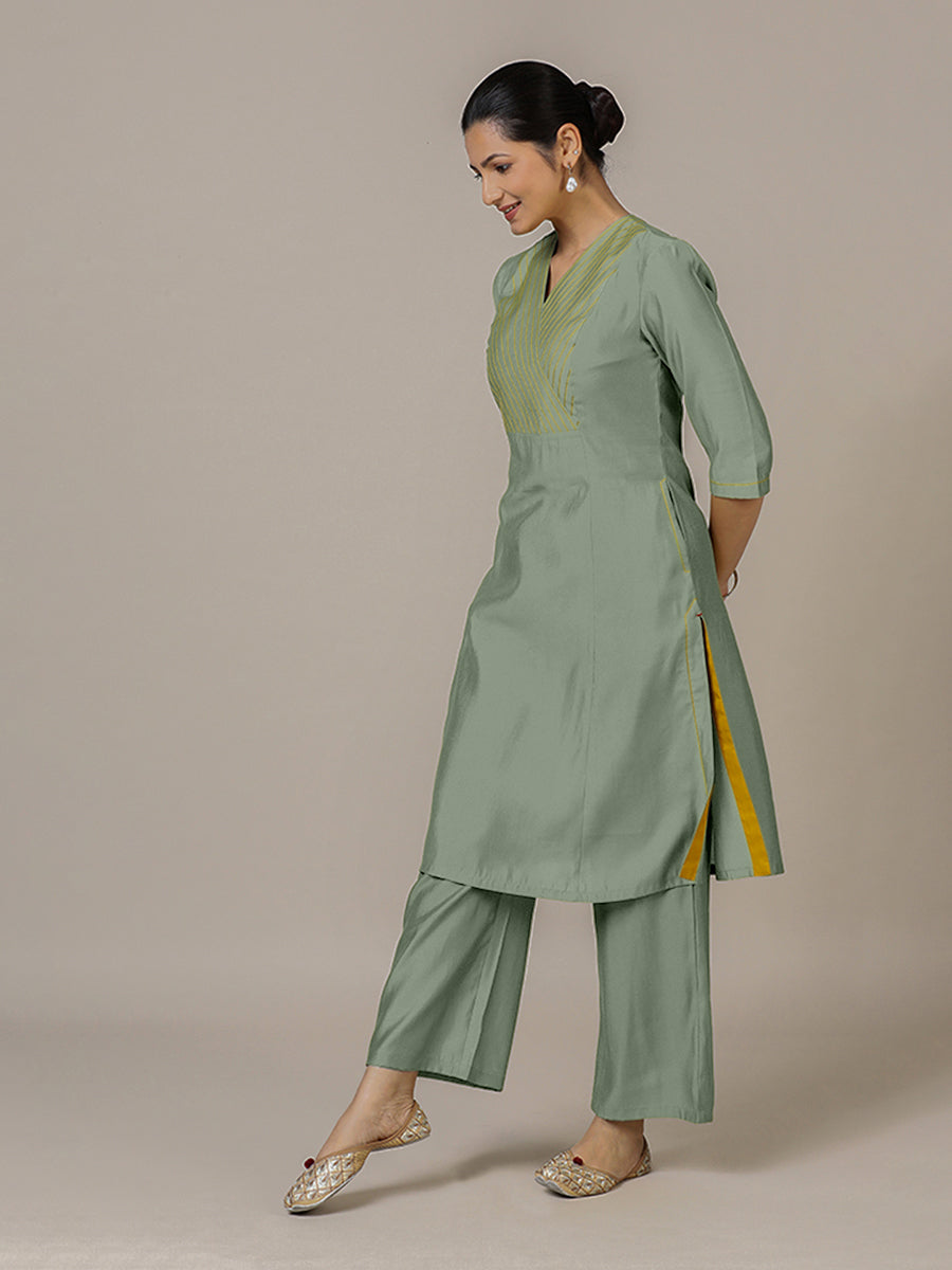 Piya x Rozaana Kurta, in Green Viscose, featuring three quarter sleeves and v-neckline, made for daily & work (view 6).