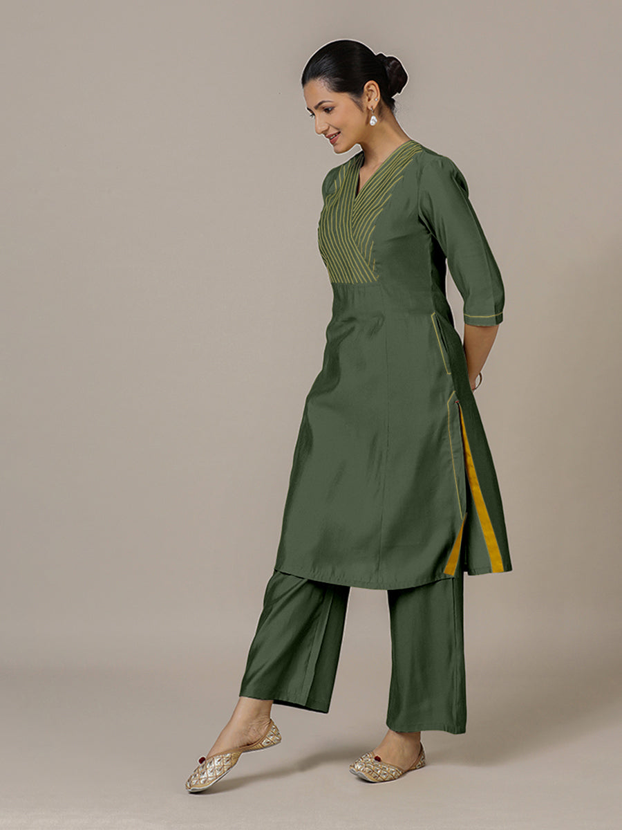 Piya x Rozaana Kurta, in Green Viscose, featuring three quarter sleeves and v-neckline, made for daily & work (view 6).