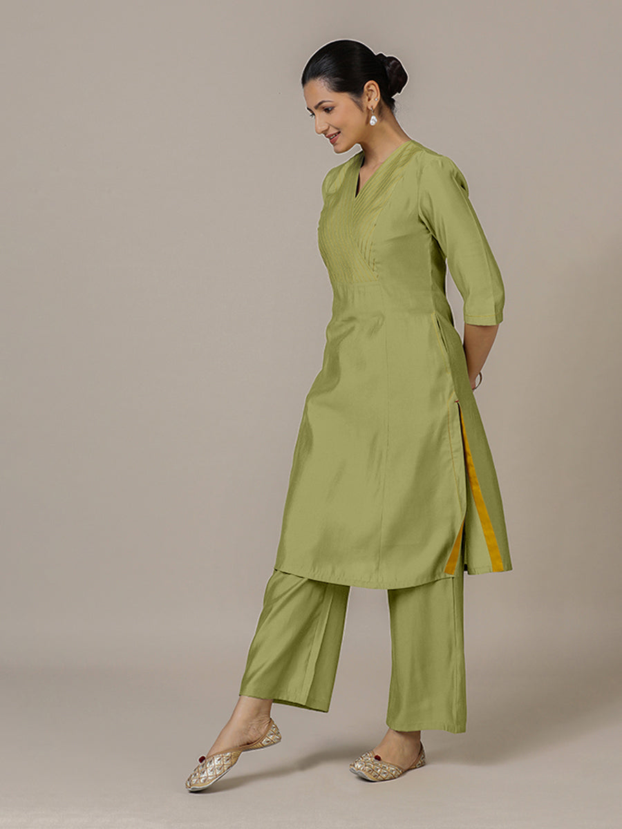 Piya x Rozaana Kurta, in Green Viscose, featuring three quarter sleeves and v-neckline, made for daily & work (view 6).