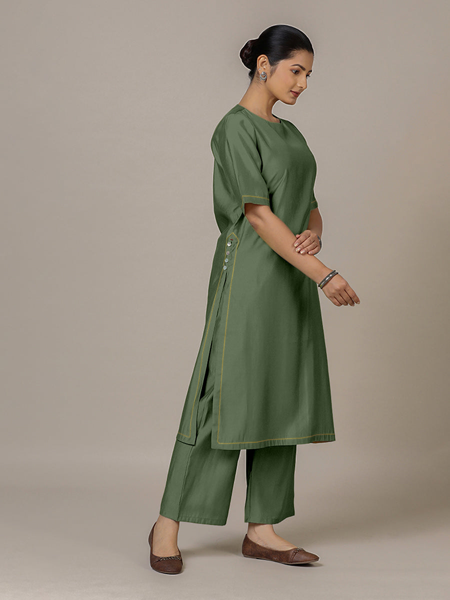 Riya x Rozaana Kurta, in Green Viscose, featuring elbow sleeves and jewel neckline, made for daily & work (view 7).