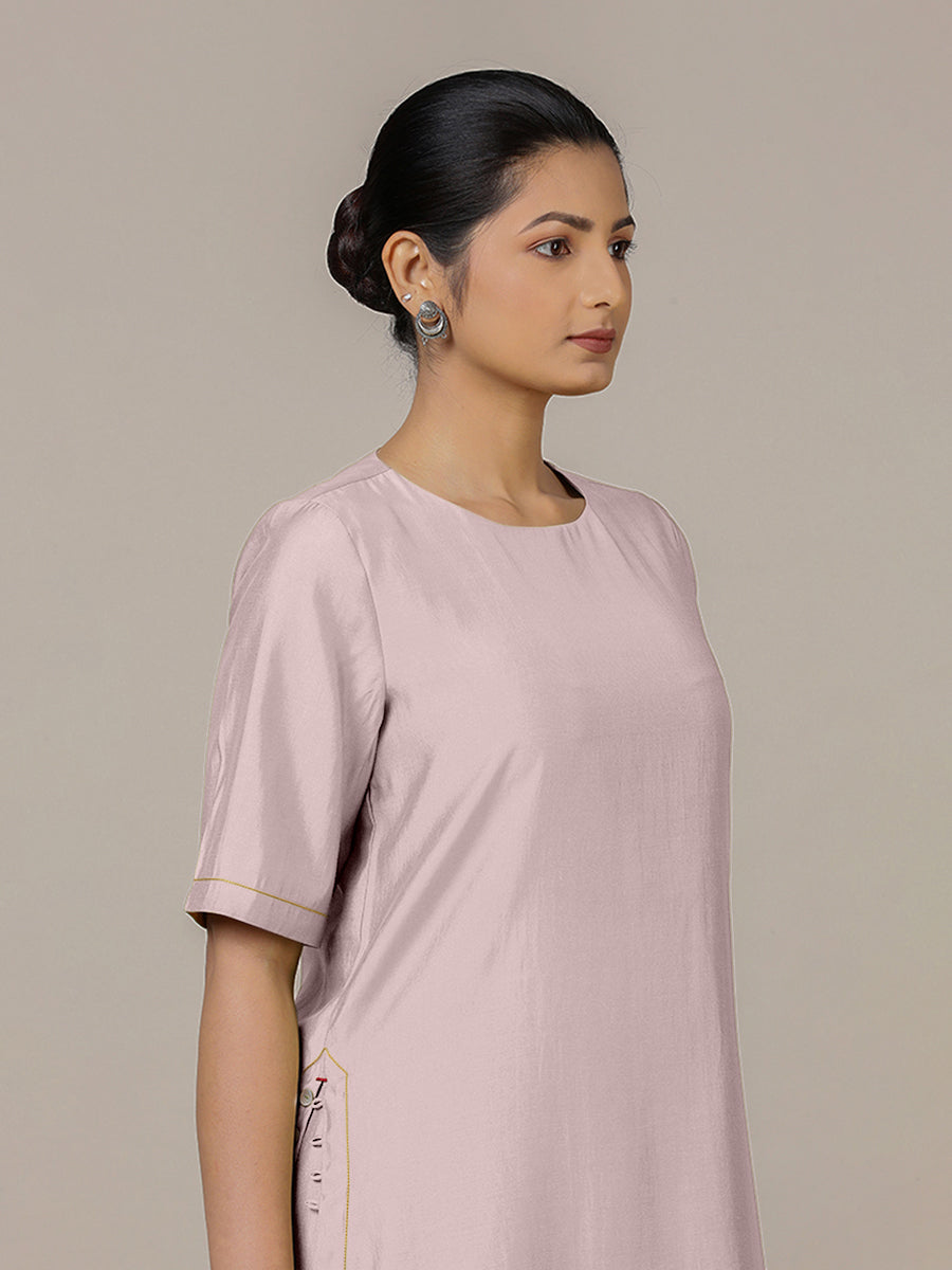 Riya x Rozaana Kurta, in Purple Viscose, featuring elbow sleeves and jewel neckline, made for daily & work (view 4).