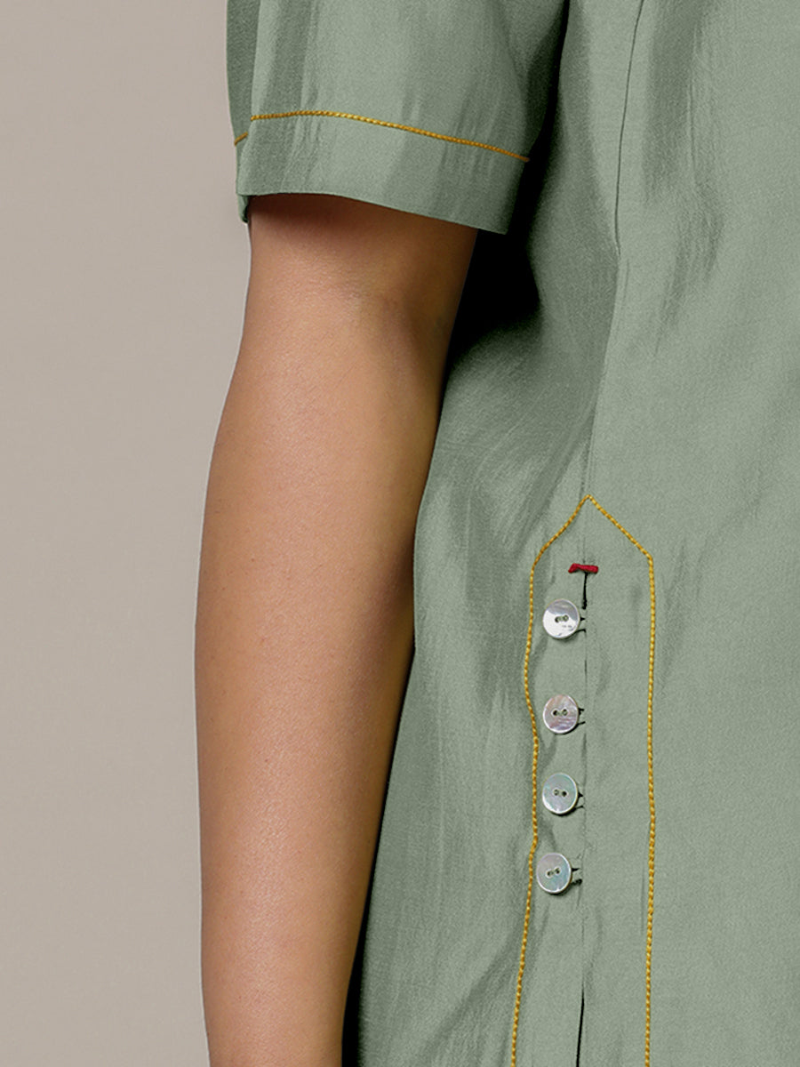 Riya x Rozaana Kurta, in Green Viscose, featuring elbow sleeves and jewel neckline, made for daily & work (view 3).