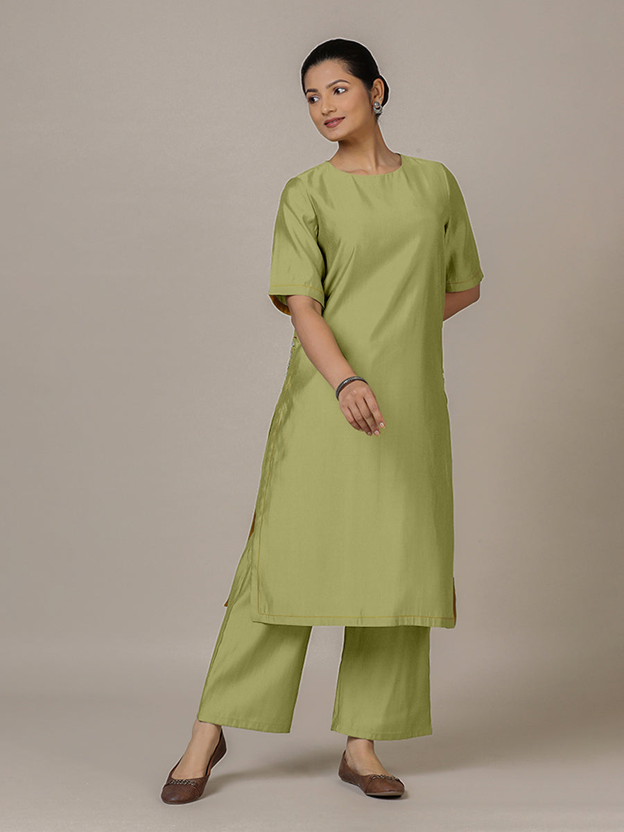 Riya x Rozaana Kurta, in Green Viscose, featuring elbow sleeves and jewel neckline, made for daily & work (view 6).