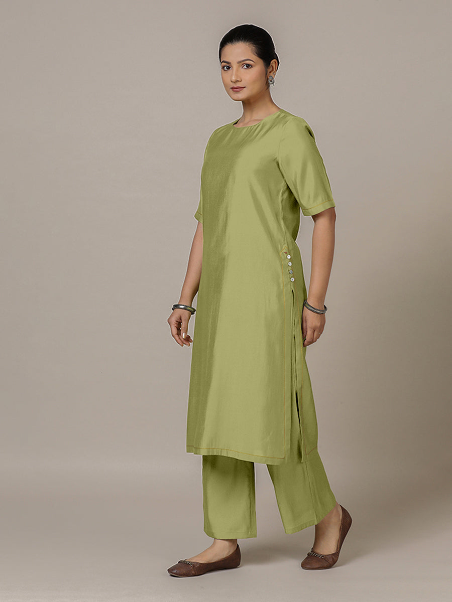 Riya x Rozaana Kurta, in Green Viscose, featuring elbow sleeves and jewel neckline, made for daily & work (view 7).