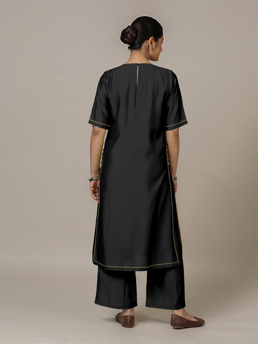 Riya x Rozaana Kurta, in Black Viscose, featuring elbow sleeves and jewel neckline, made for daily & work (view 2).