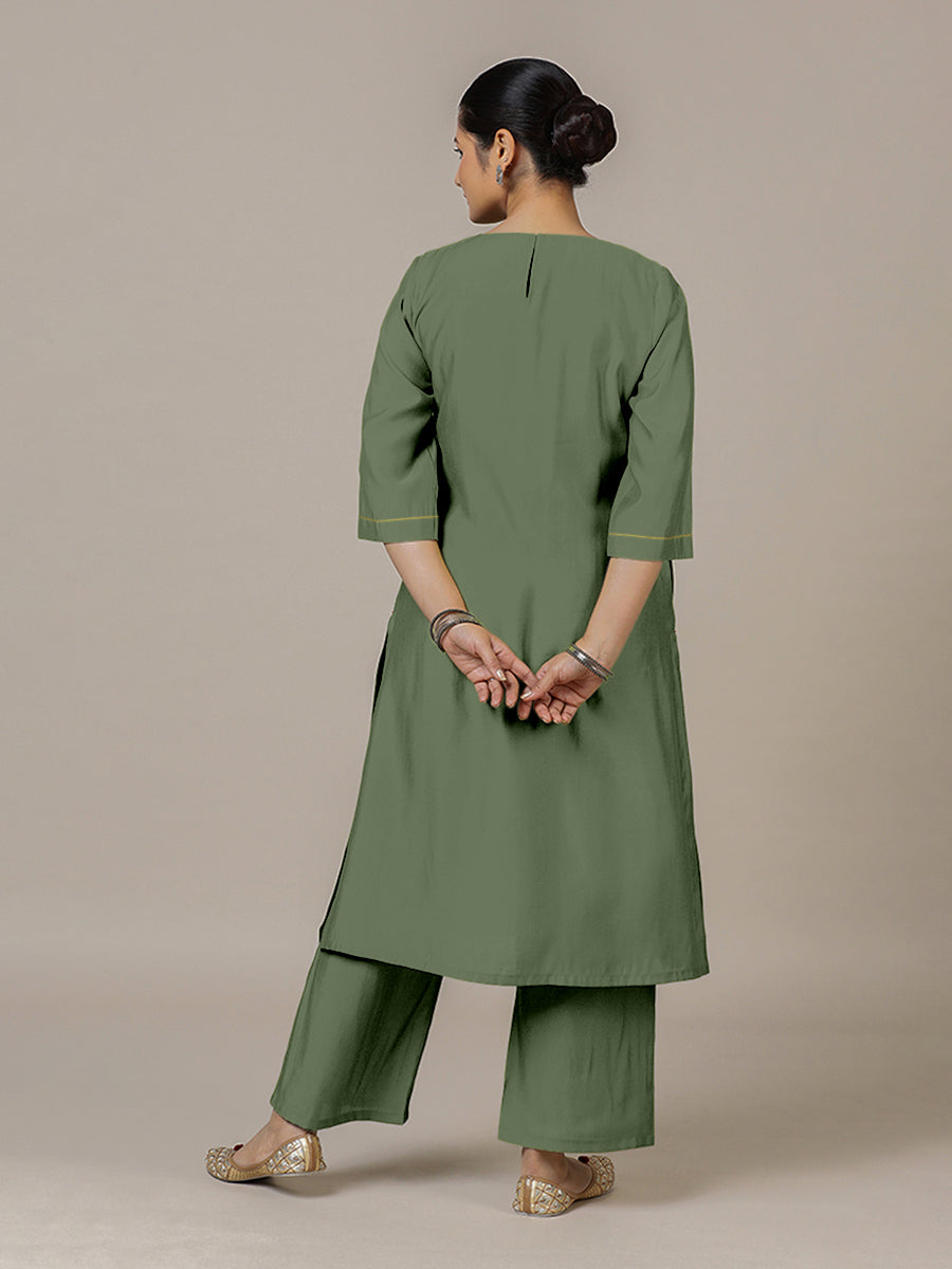 Sadaf x Rozaana Kurta, in Green Viscose, featuring three quarter sleeves and round neck with splitline (view 2).