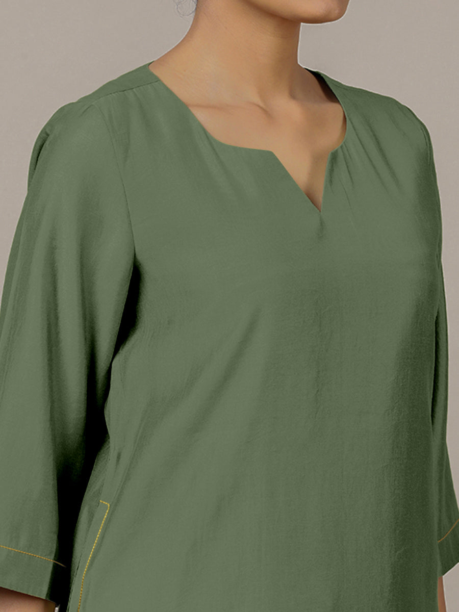 Sadaf x Rozaana Kurta, in Green Viscose, featuring three quarter sleeves and round neck with splitline (view 4).