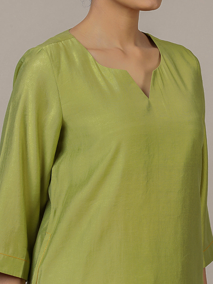 Sadaf x Rozaana Kurta, in Green Viscose, featuring three quarter sleeves and round neck with splitline (view 3).