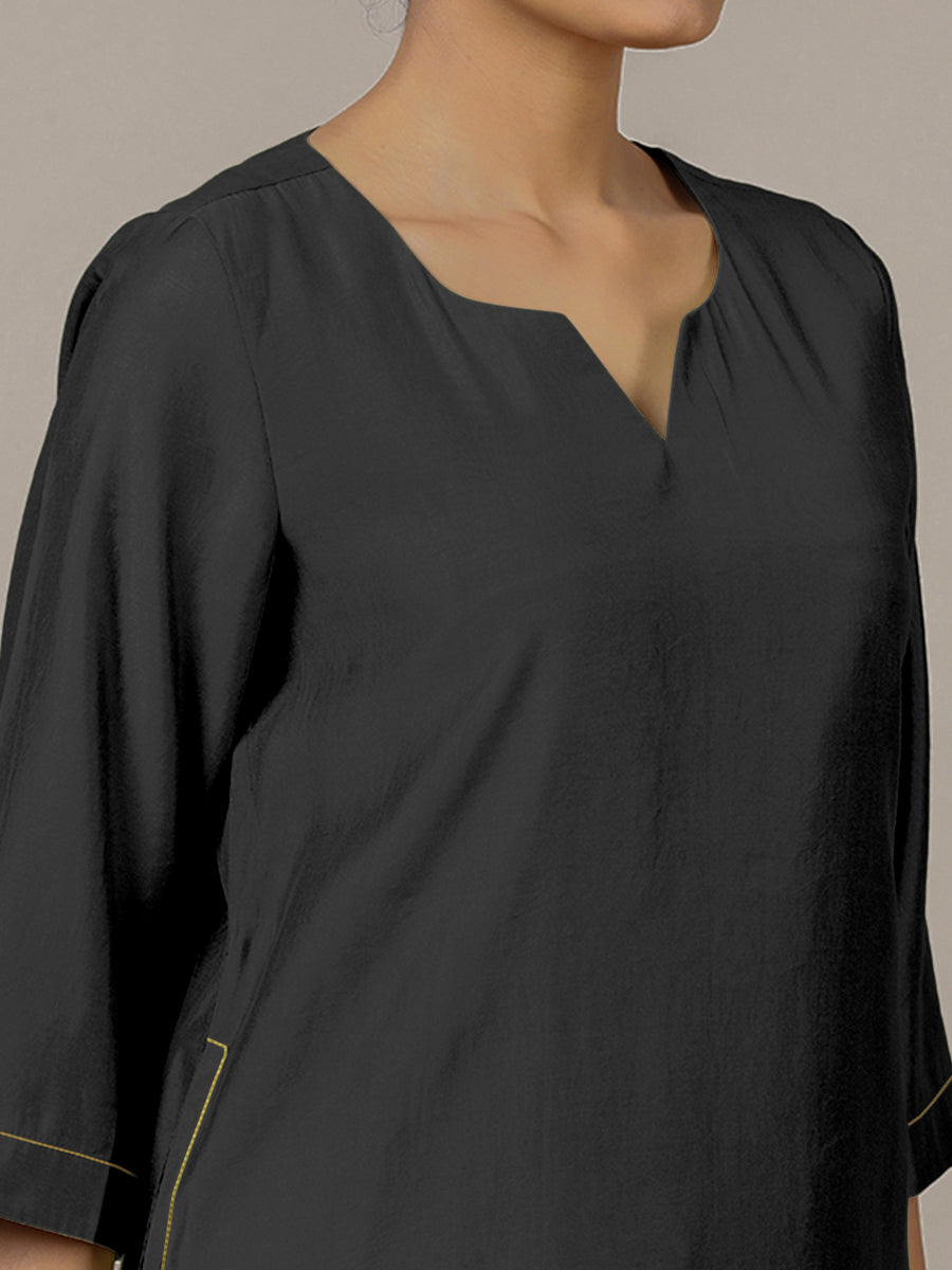Sadaf x Rozaana Kurta, in Black Viscose, featuring three quarter sleeves and round neck with splitline (view 4).