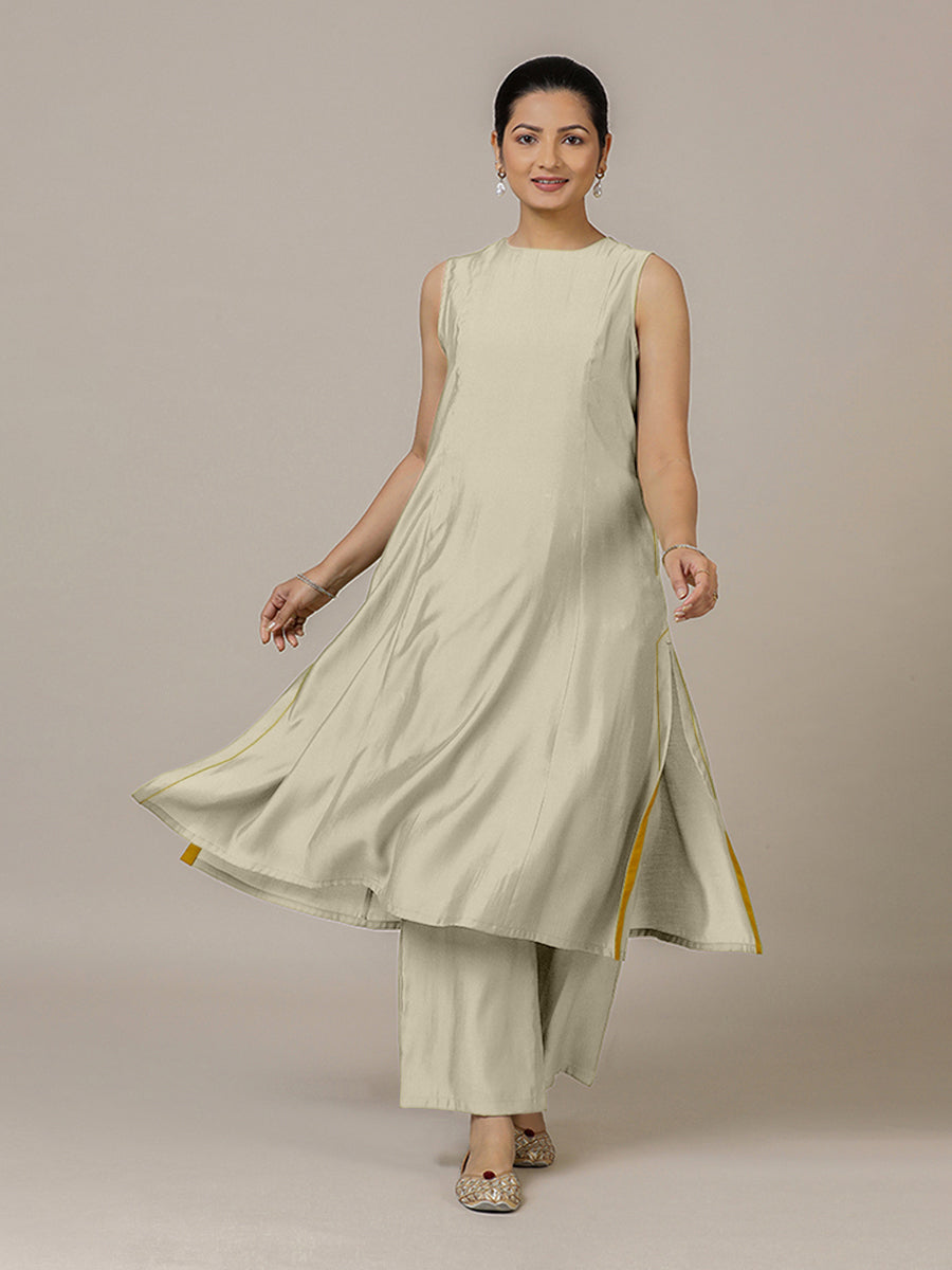 Sameera x Rozaana Kurta, in Cream Viscose, featuring sleeveless and jewel neckline, made for daily & work (view 6).