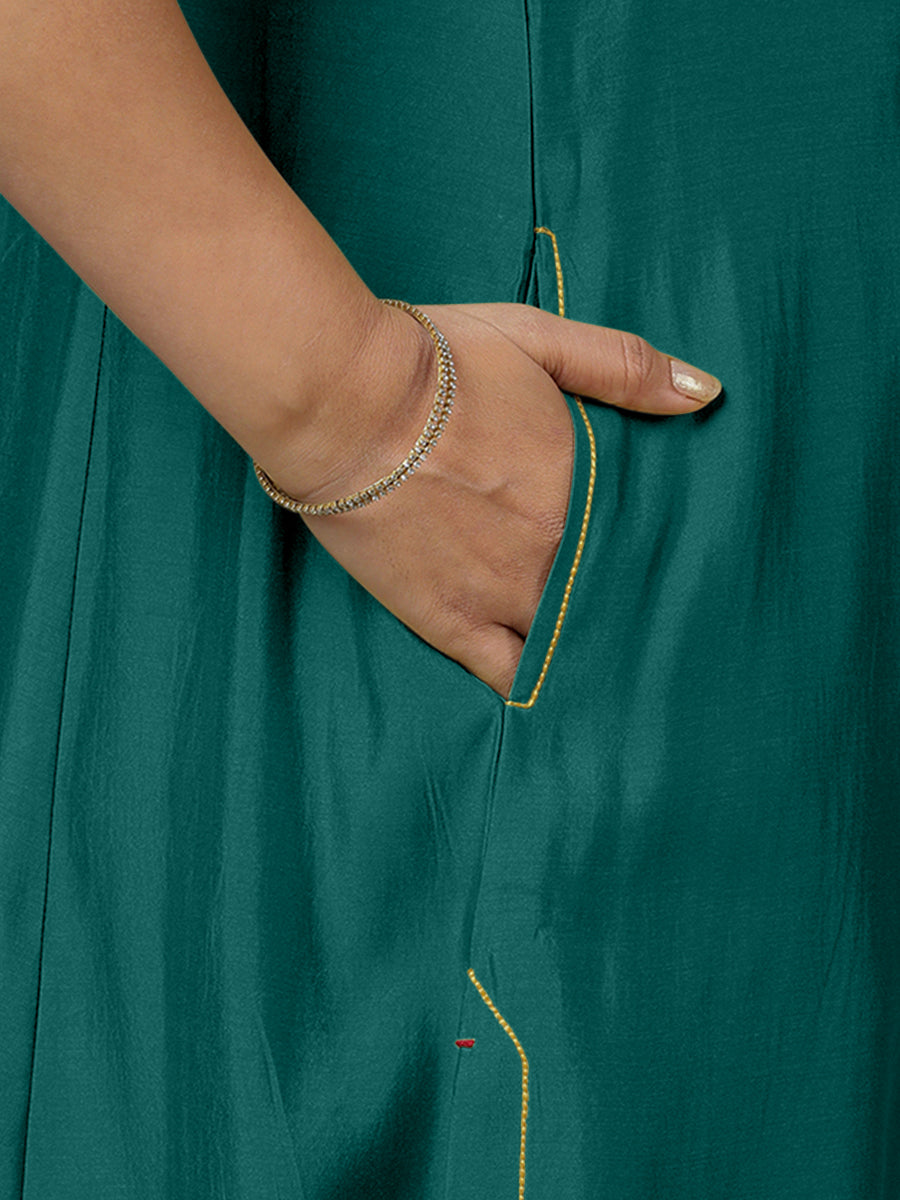 Sameera x Rozaana Kurta, in Green Viscose, featuring sleeveless and jewel neckline, made for daily & work (view 4).