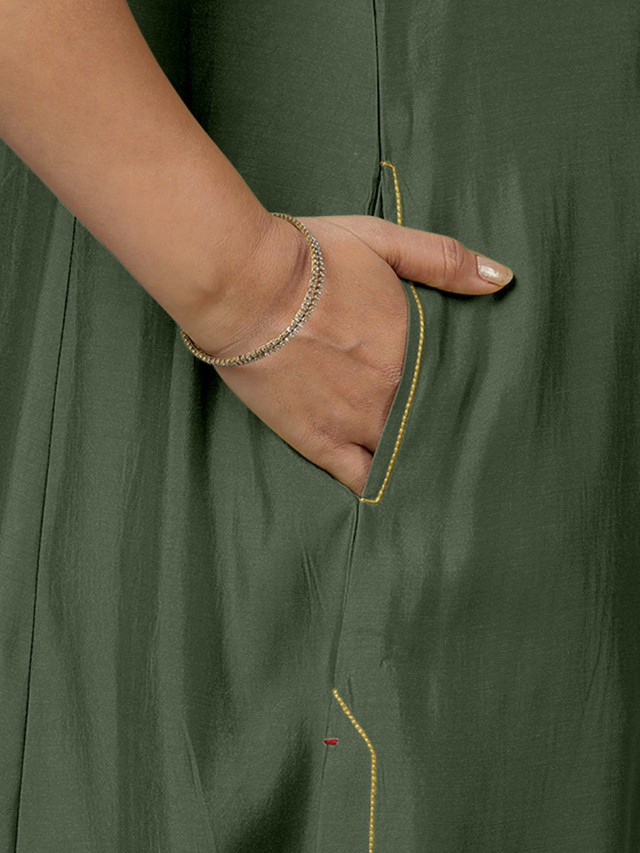 Sameera x Rozaana Kurta, in Green Viscose, featuring sleeveless and jewel neckline, made for daily & work (view 4).