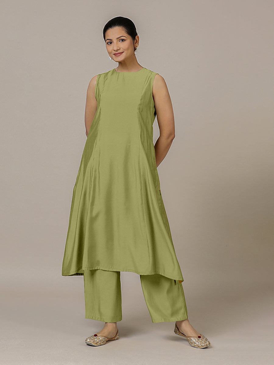 Sameera x Rozaana Kurta, in Green Viscose, featuring sleeveless and jewel neckline, made for daily & work (view 7).