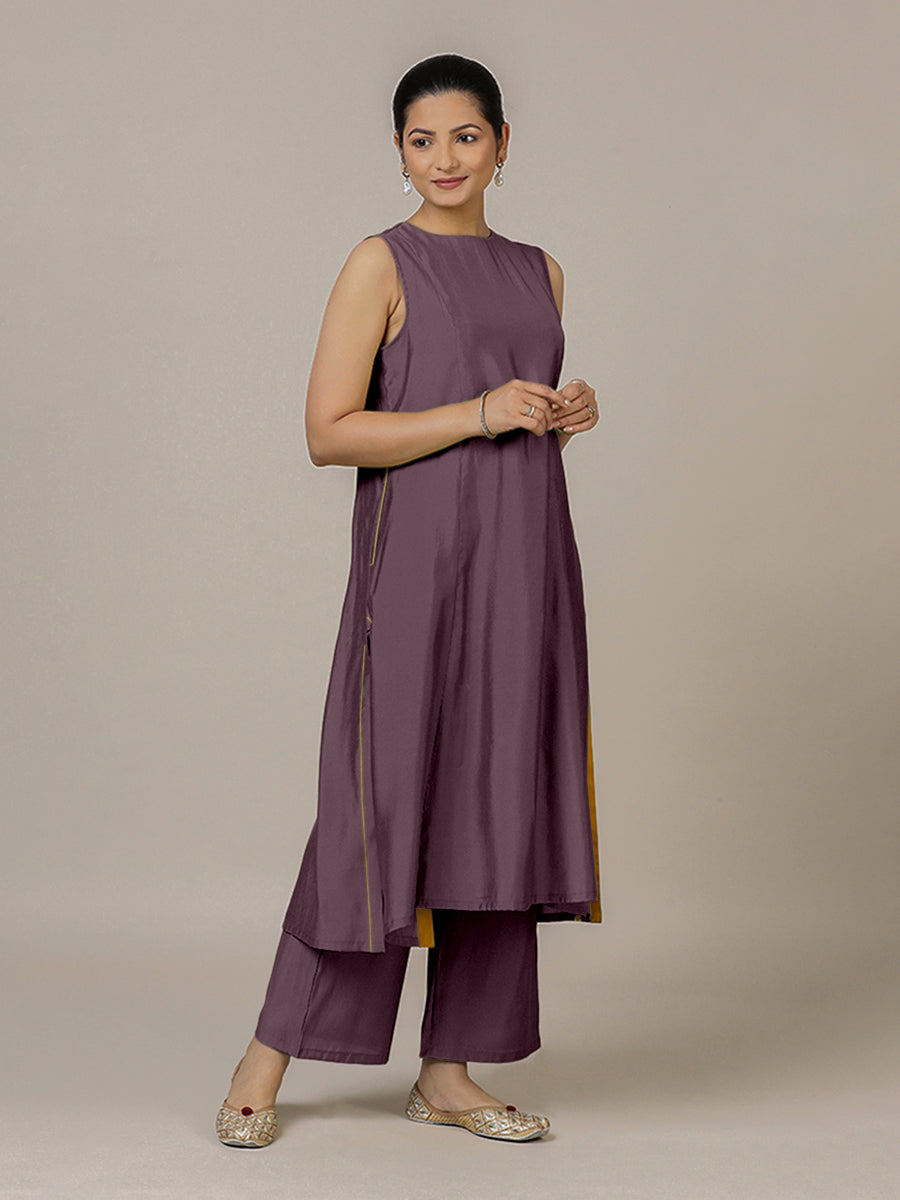 Sameera x Rozaana Kurta, in Purple Viscose, featuring sleeveless and jewel neckline, made for daily & work (view 5).