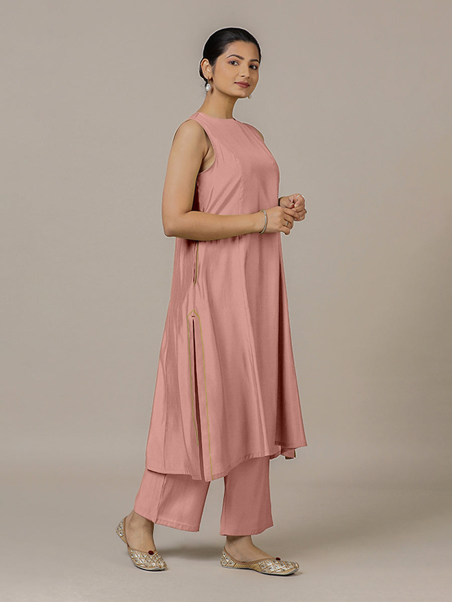 Sameera x Rozaana Kurta, in Pink Viscose, featuring sleeveless and jewel neckline, made for daily & work (view 7).
