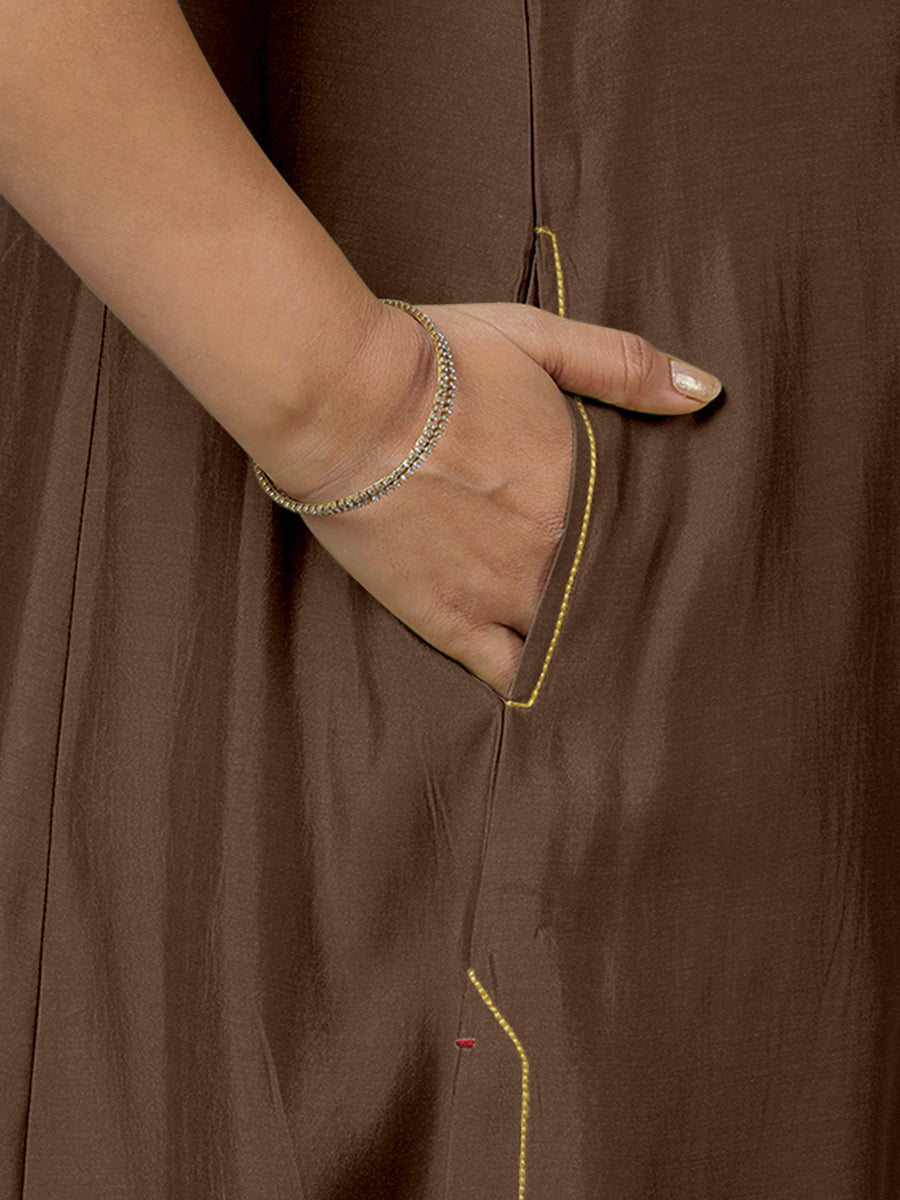 Sameera x Rozaana Kurta, in Brown Viscose, featuring sleeveless and jewel neckline, made for daily & work (view 4).