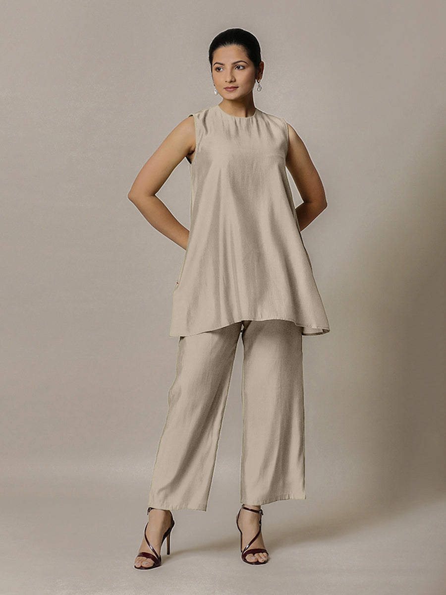 Sana x Rozaana Kurta, in Grey Viscose, featuring sleeveless and jewel neckline, made for daily & work.