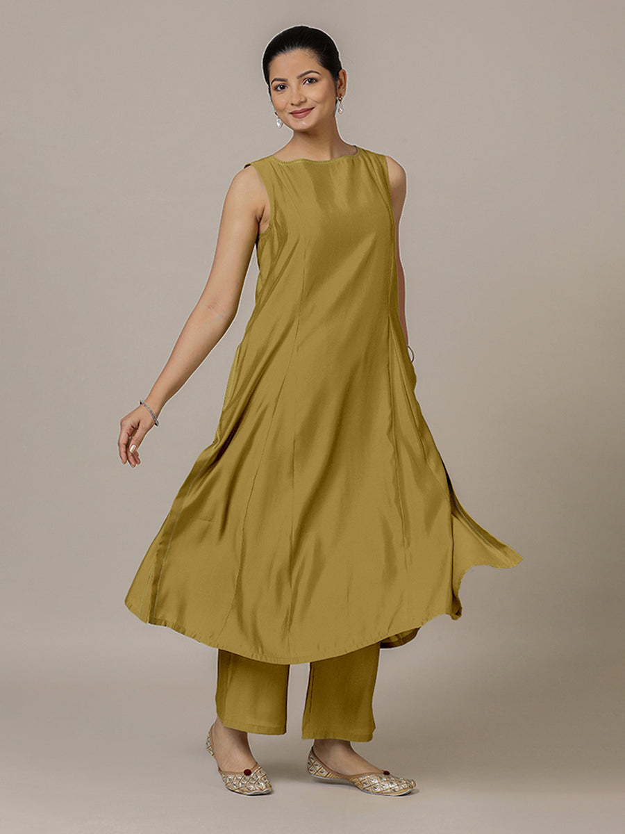 Sarah x Rozaana Kurta, in Yellow Viscose, featuring sleeveless and boat neckline, made for daily & work (view 6).