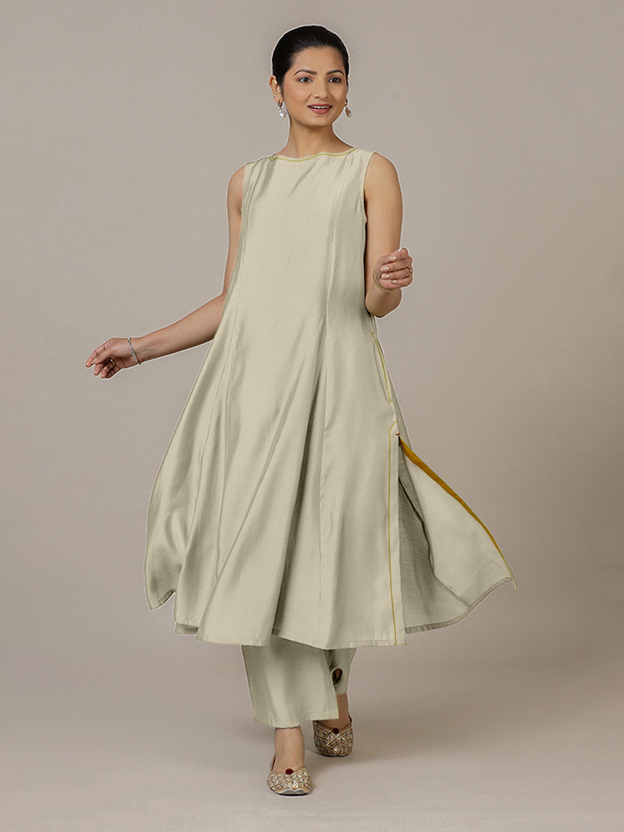Sarah x Rozaana Kurta, in Cream Viscose, featuring sleeveless and boat neckline, made for daily & work (view 5).