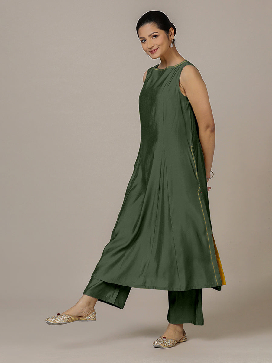 Sarah x Rozaana Kurta, in Green Viscose, featuring sleeveless and boat neckline, made for daily & work (view 5).