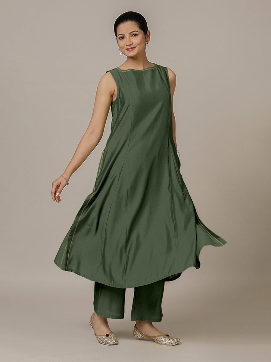 Sarah x Rozaana Kurta, in Green Viscose, featuring sleeveless and boat neckline, made for daily & work (view 6).