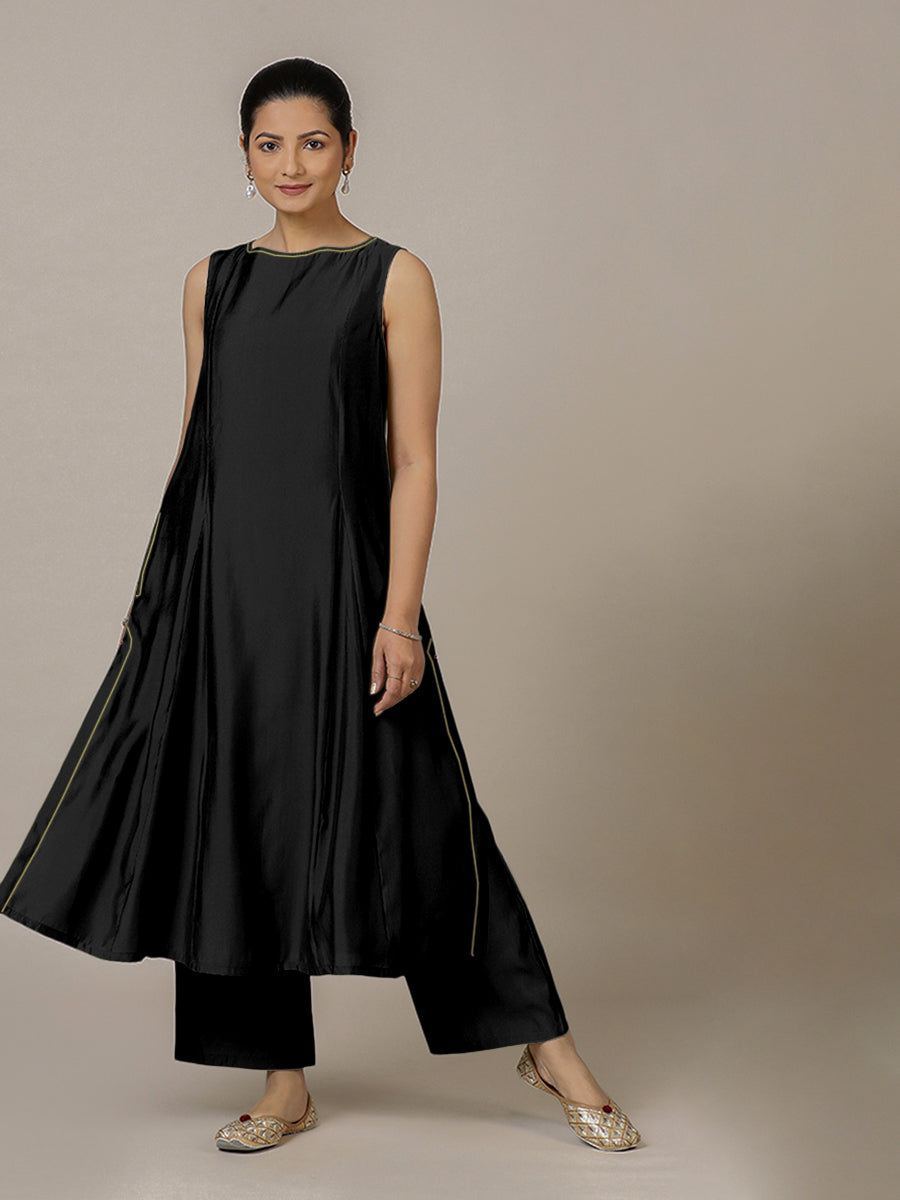 Sarah x Rozaana Kurta, in Black Viscose, featuring sleeveless and boat neckline, made for daily & work (view 2).