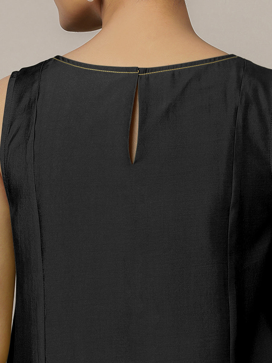 Sarah x Rozaana Kurta, in Black Viscose, featuring sleeveless and boat neckline, made for daily & work (view 4).