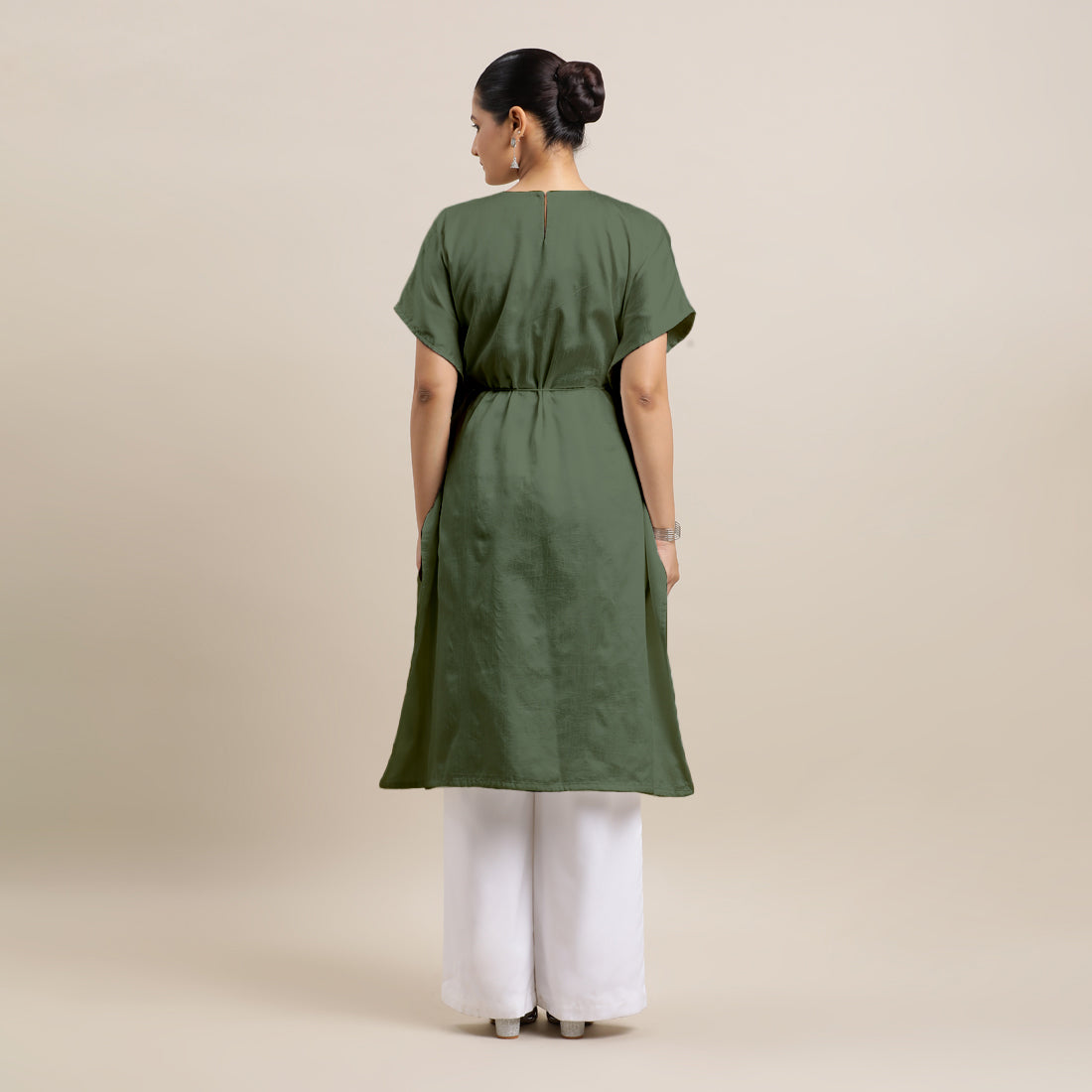 Siya x Rozaana Kurta, in Green Viscose, featuring elbow sleeves and v-neckline, made for daily & work (view 6).
