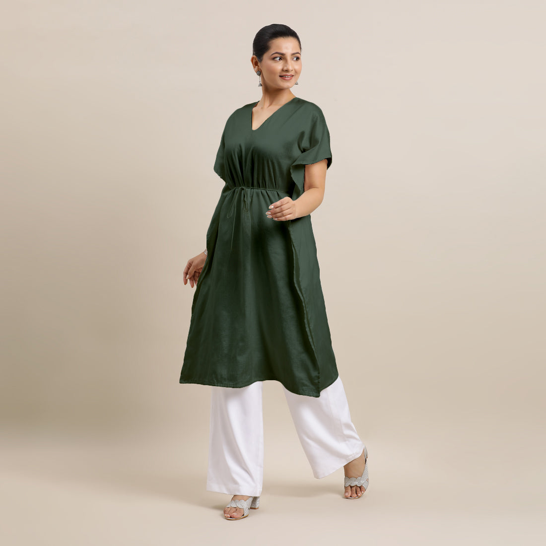 Siya x Rozaana Kurta, in Green Viscose, featuring elbow sleeves and v-neckline, made for daily & work (view 6).