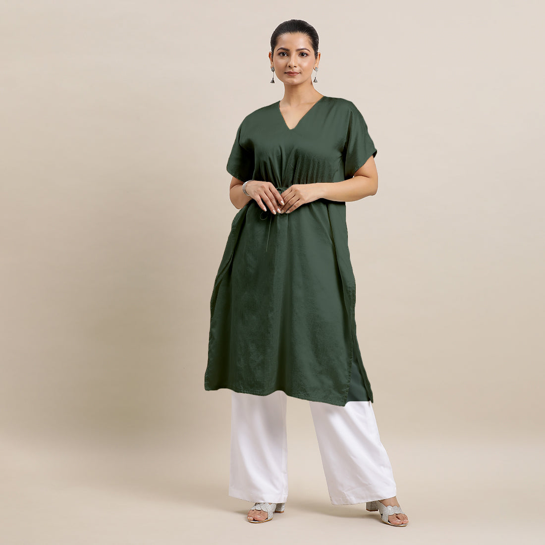 Siya x Rozaana Kurta, in Green Viscose, featuring elbow sleeves and v-neckline, made for daily & work (view 7).
