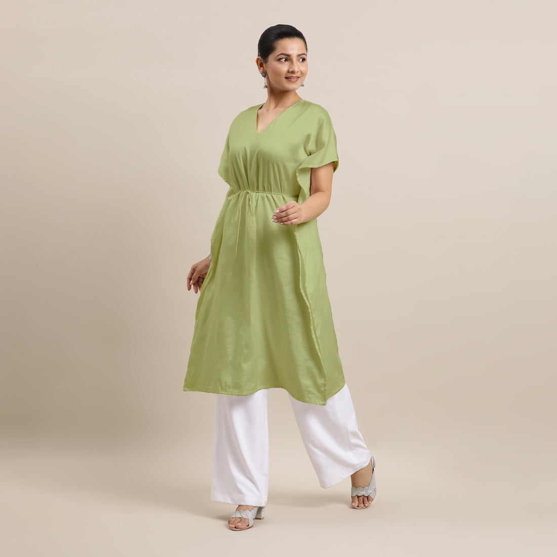 Siya x Rozaana Kurta, in Green Viscose, featuring elbow sleeves and v-neckline, made for daily & work.
