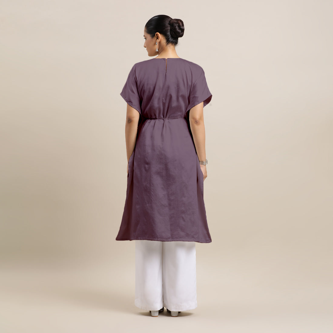 Siya x Rozaana Kurta, in Purple Viscose, featuring elbow sleeves and v-neckline, made for daily & work (view 2).