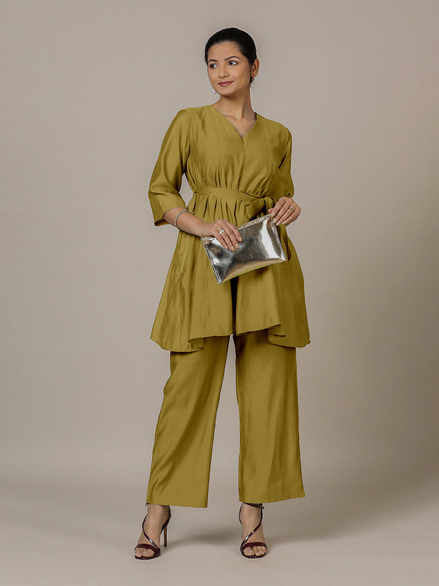 Tuhi x Rozaana Kurta, in Yellow Viscose, featuring three quarter sleeves and v-neckline, made for daily & work (view 6).