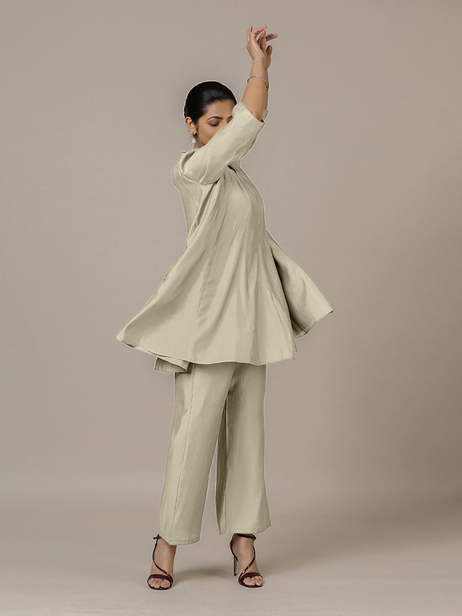 Tuhi x Rozaana Kurta, in Cream Viscose, featuring three quarter sleeves and v-neckline, made for daily & work.