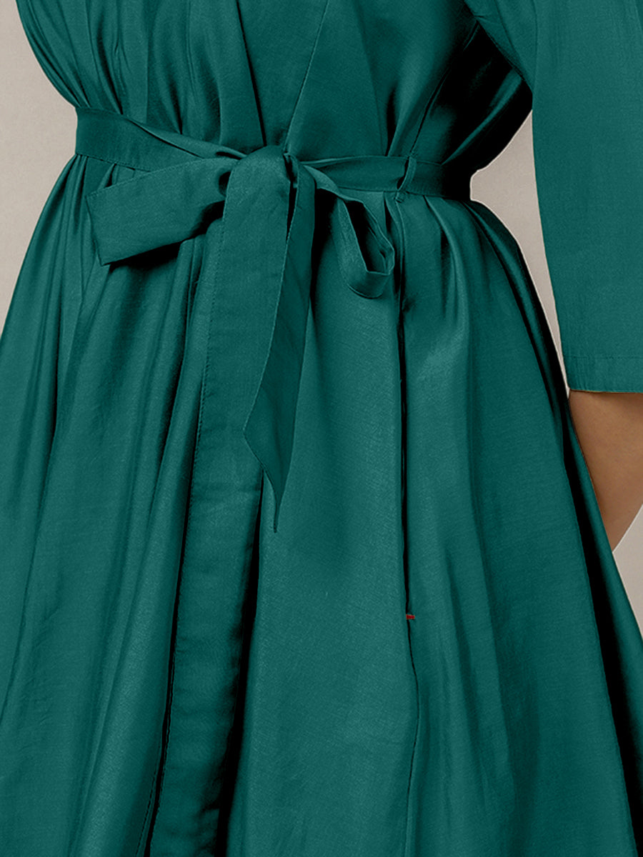 Tuhi x Rozaana Kurta, in Green Viscose, featuring three quarter sleeves and v-neckline, made for daily & work (view 4).