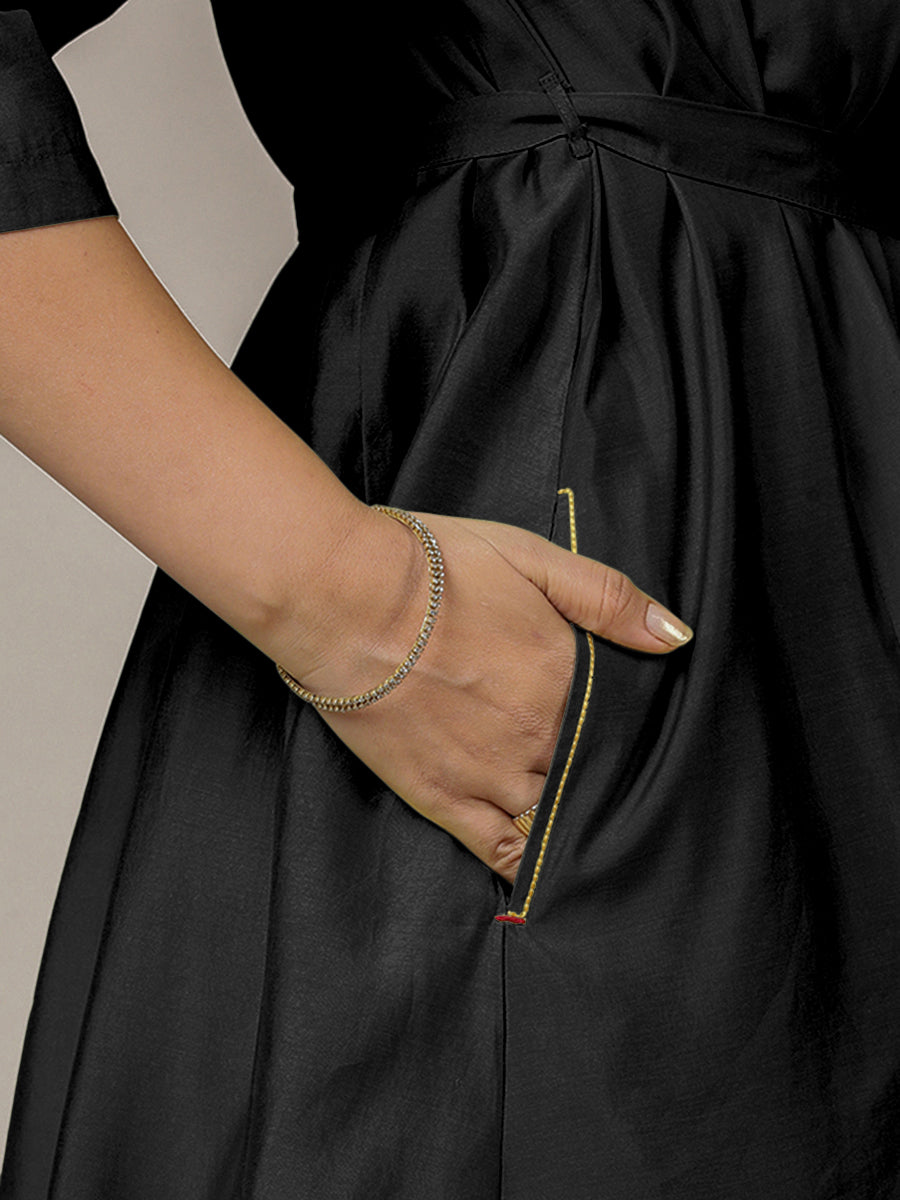 Tuhi x Rozaana Kurta, in Black Viscose, featuring three quarter sleeves and v-neckline, made for daily & work (view 5).
