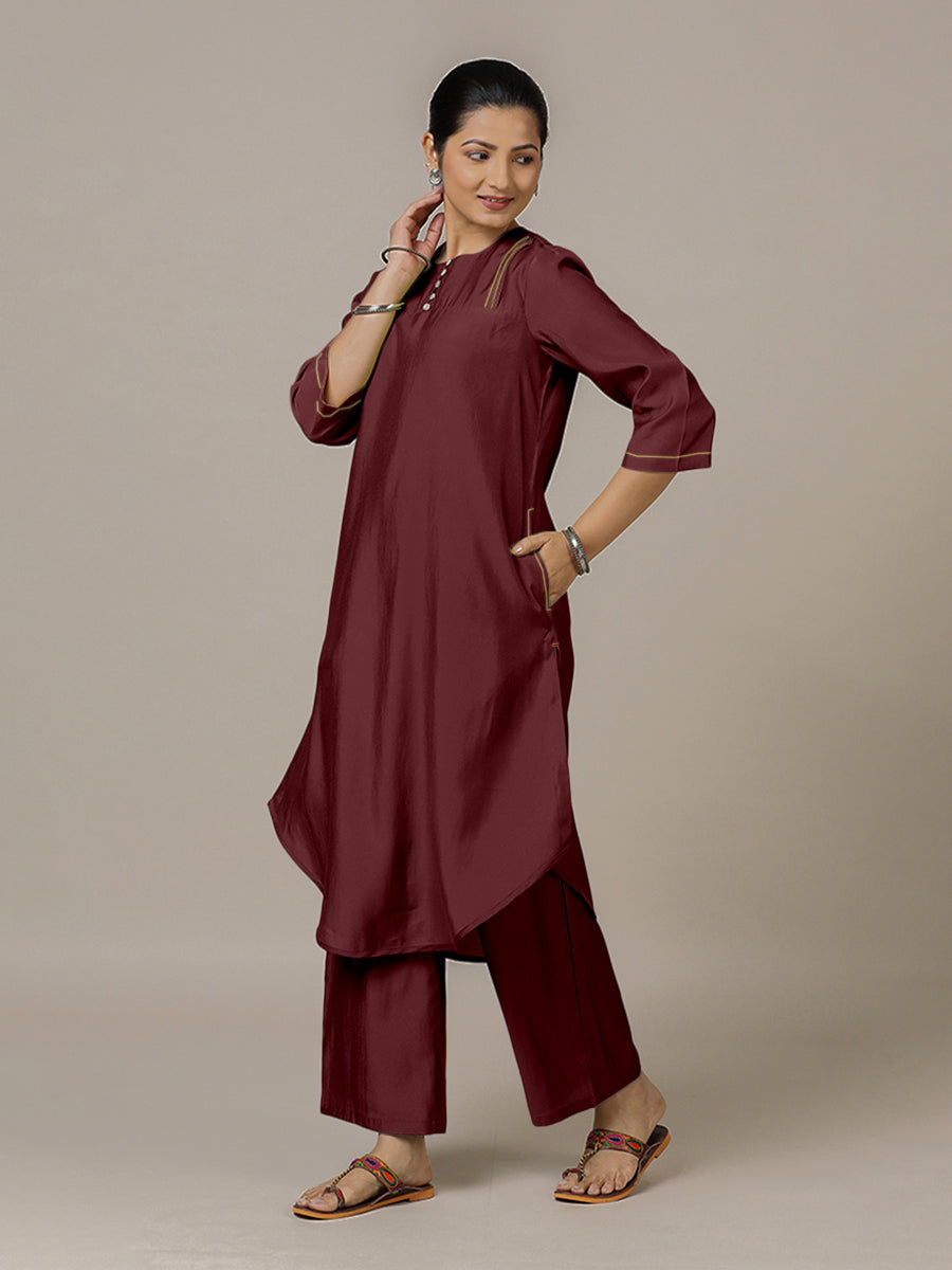 Urvi x Rozaana Kurta, in Maroon Viscose, featuring three quarter sleeves and round neckline, made for daily & work (view 7).
