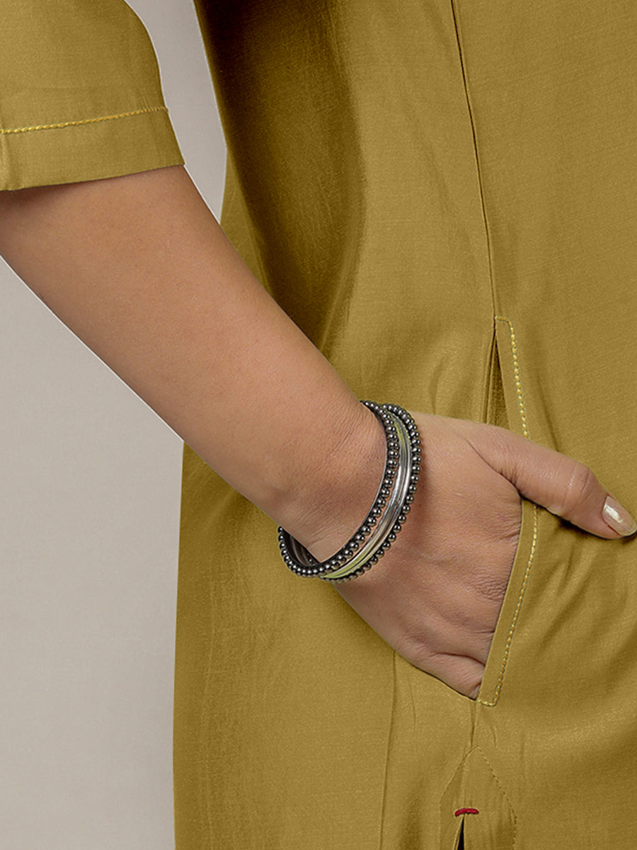 Urvi x Rozaana Kurta, in Yellow Viscose, featuring three quarter sleeves and round neckline, made for daily & work (view 4).