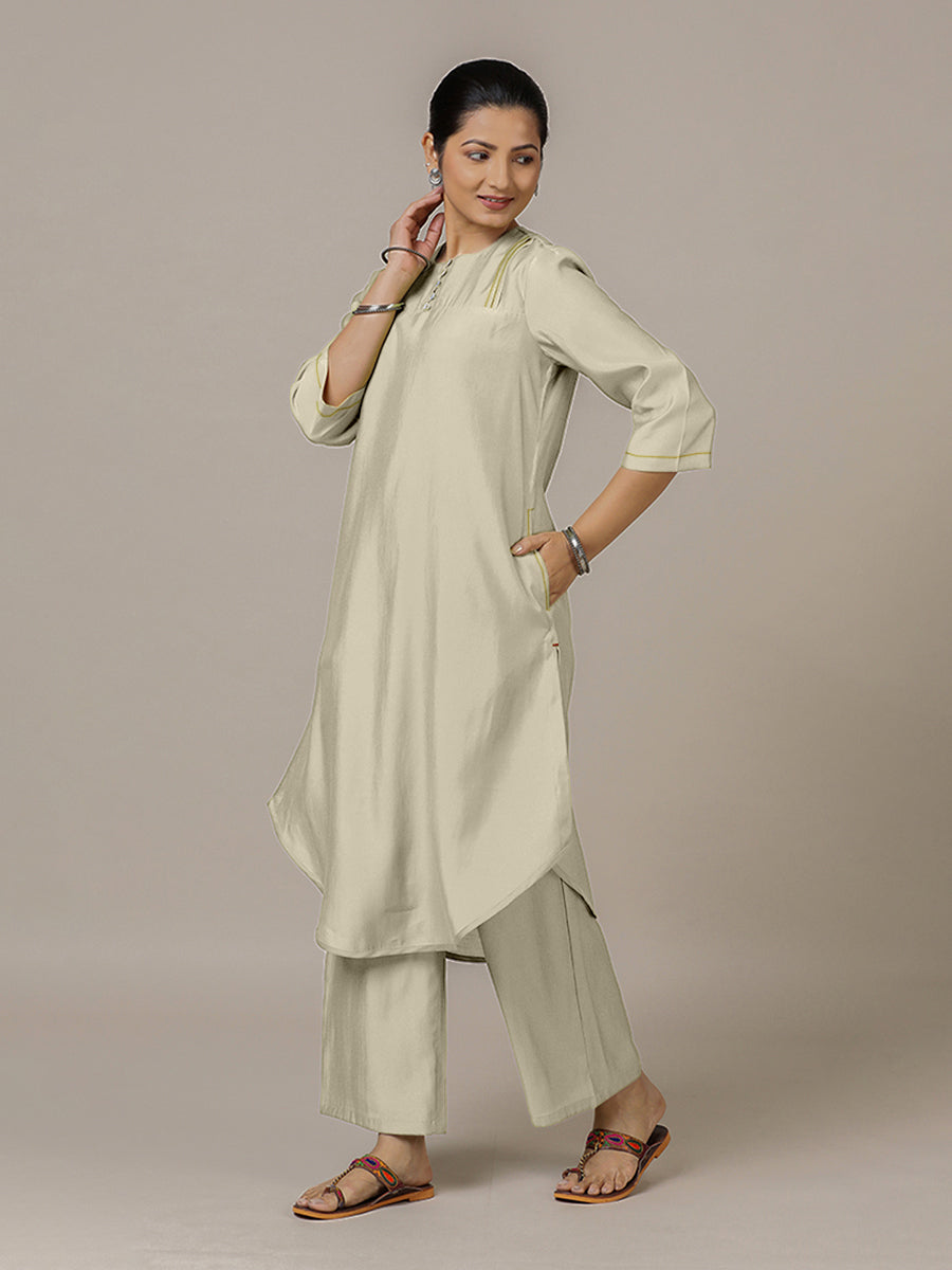 Urvi x Rozaana | A Line Kurta in Ivory with Thread Work | Coords or Only Kurta
