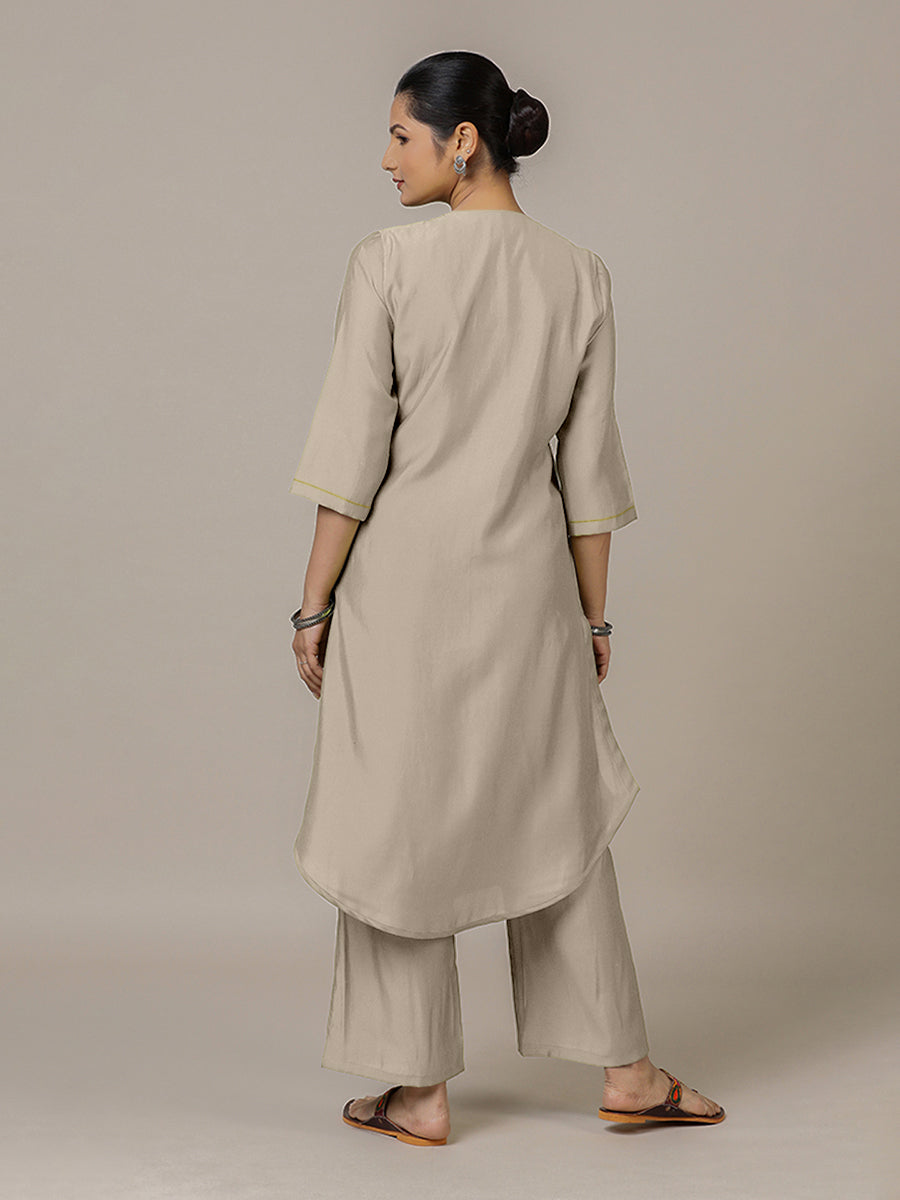 Urvi x Rozaana Kurta, in Grey Viscose, featuring three quarter sleeves and round neckline, made for daily & work (view 2).