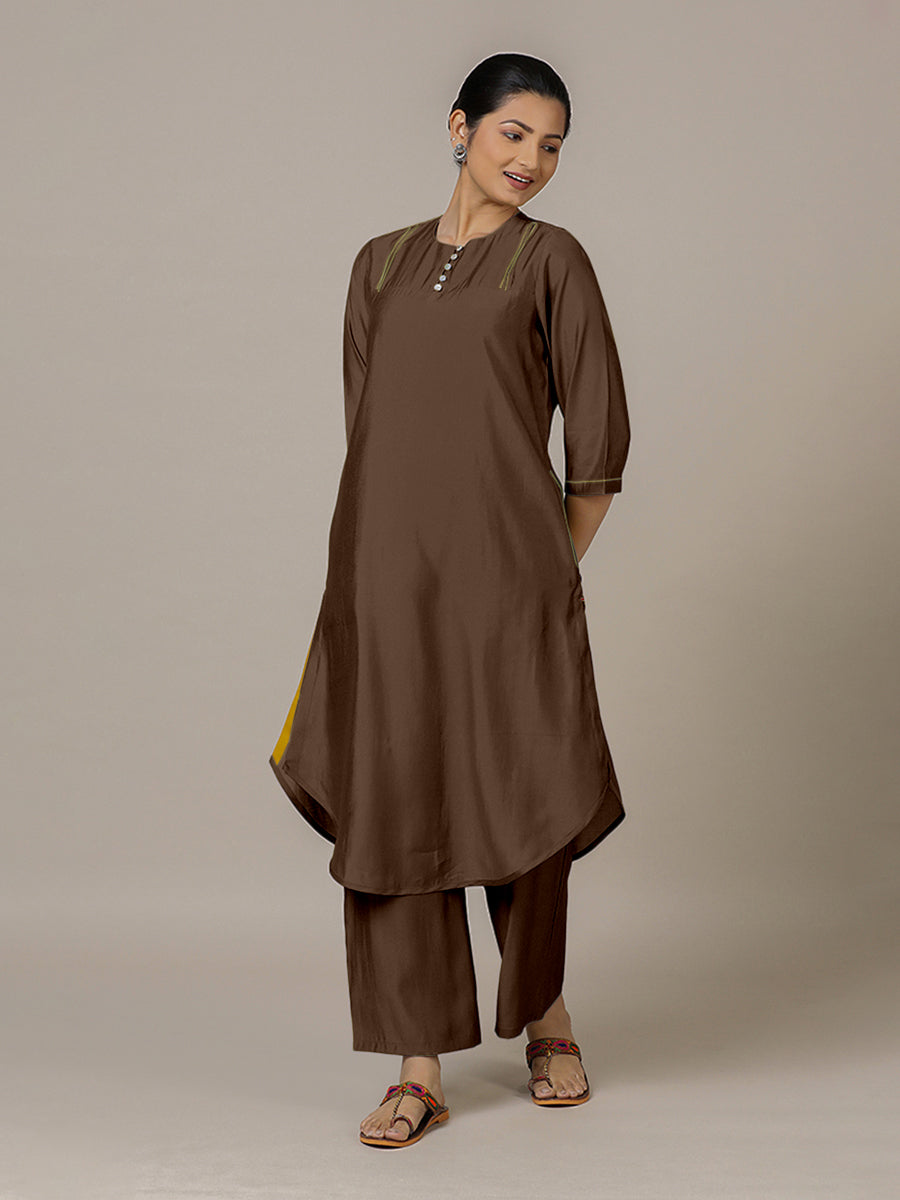 Urvi x Rozaana Kurta, in Brown Viscose, featuring three quarter sleeves and round neckline, made for daily & work (view 5).