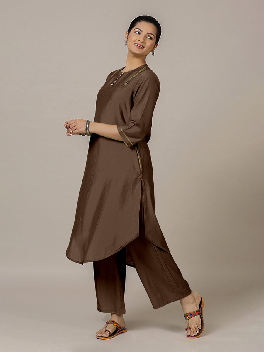 Urvi x Rozaana Kurta, in Brown Viscose, featuring three quarter sleeves and round neckline, made for daily & work (view 6).