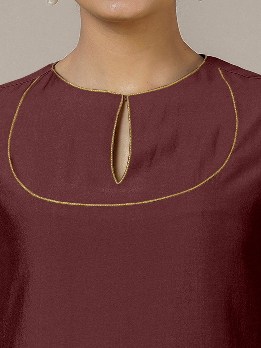 Zoya x Rozaana Kurta, in Maroon Viscose, featuring three quarter sleeves and keyhole neckline, made for daily & work (view 3).