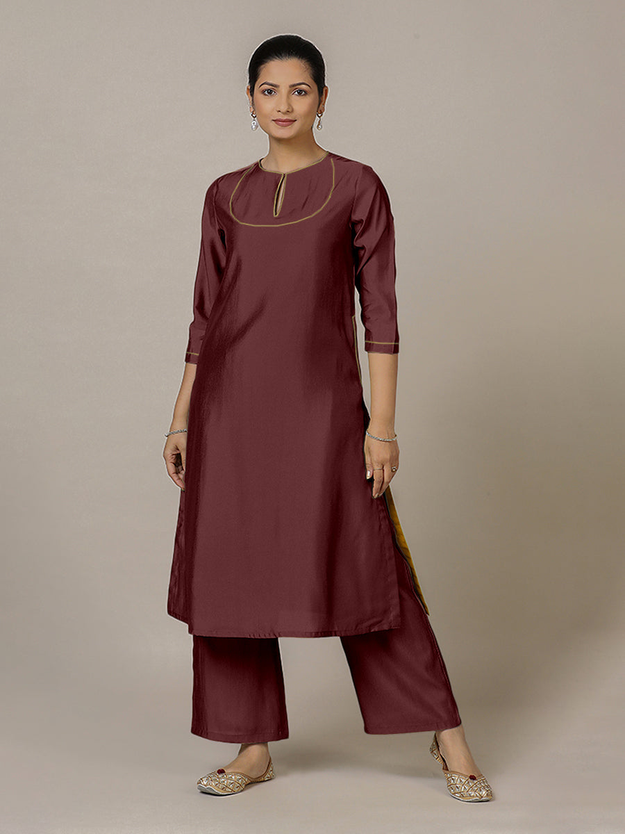 Zoya x Rozaana Kurta, in Maroon Viscose, featuring three quarter sleeves and keyhole neckline, made for daily & work (view 6).